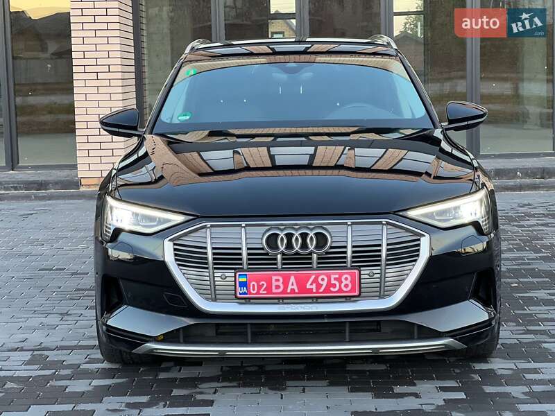 Позашляховик / Кросовер Audi e-tron 2022 в Вінниці