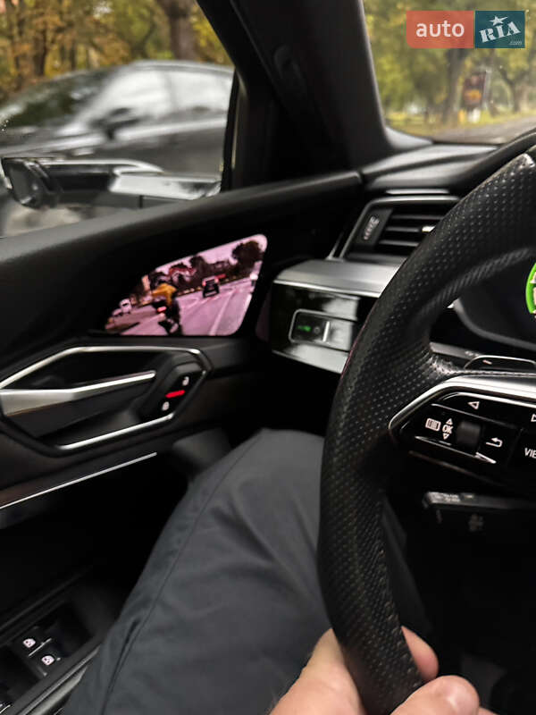 Позашляховик / Кросовер Audi e-tron 2019 в Ужгороді