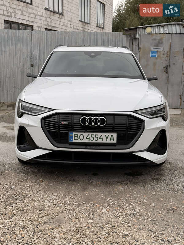 Audi e-tron 2021