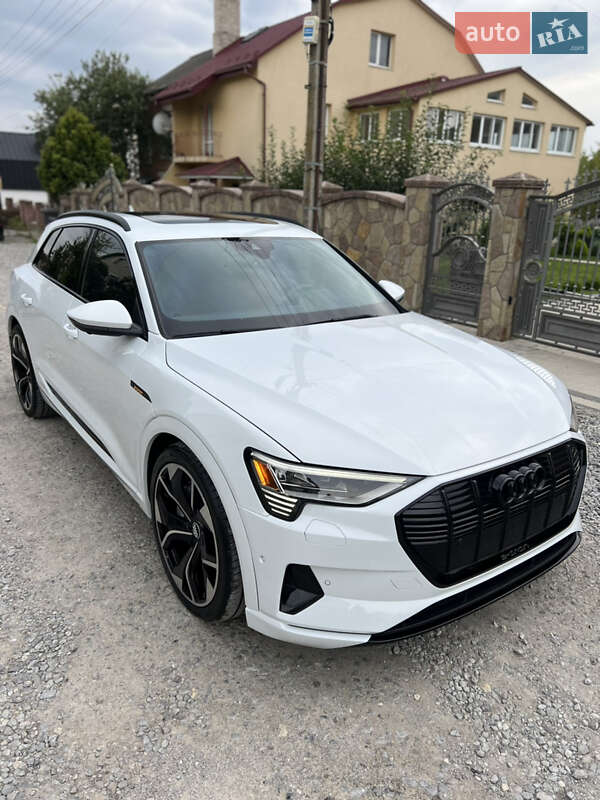 Внедорожник / Кроссовер Audi e-tron 2021 в Тернополе