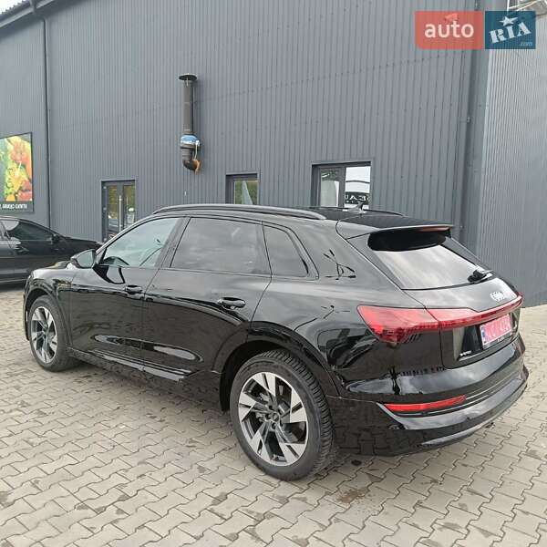 Позашляховик / Кросовер Audi e-tron 2021 в Дніпрі