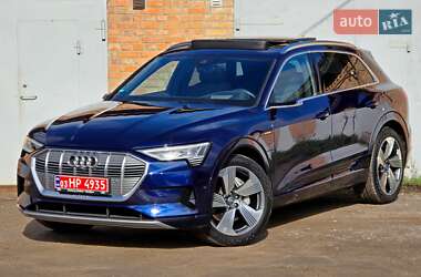 Внедорожник / Кроссовер Audi e-tron 2020 в 