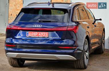 Внедорожник / Кроссовер Audi e-tron 2020 в 