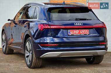 Внедорожник / Кроссовер Audi e-tron 2020 в 
