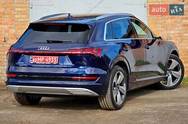 Внедорожник / Кроссовер Audi e-tron 2020 в 
