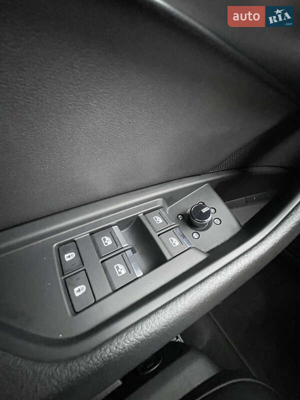 Внедорожник / Кроссовер Audi e-tron 2021 в Киеве