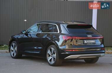 Внедорожник / Кроссовер Audi e-tron 2019 в 