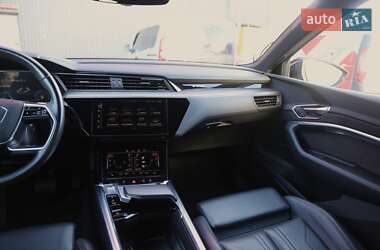 Внедорожник / Кроссовер Audi e-tron 2019 в 