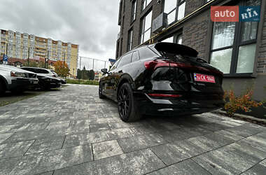 Позашляховик / Кросовер Audi e-tron 2019 в 
