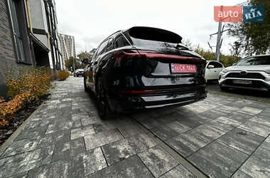 Позашляховик / Кросовер Audi e-tron 2019 в 