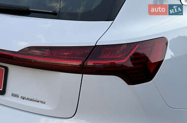 Внедорожник / Кроссовер Audi e-tron 2020 в 