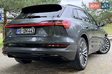 Позашляховик / Кросовер Audi e-tron 2020 в 