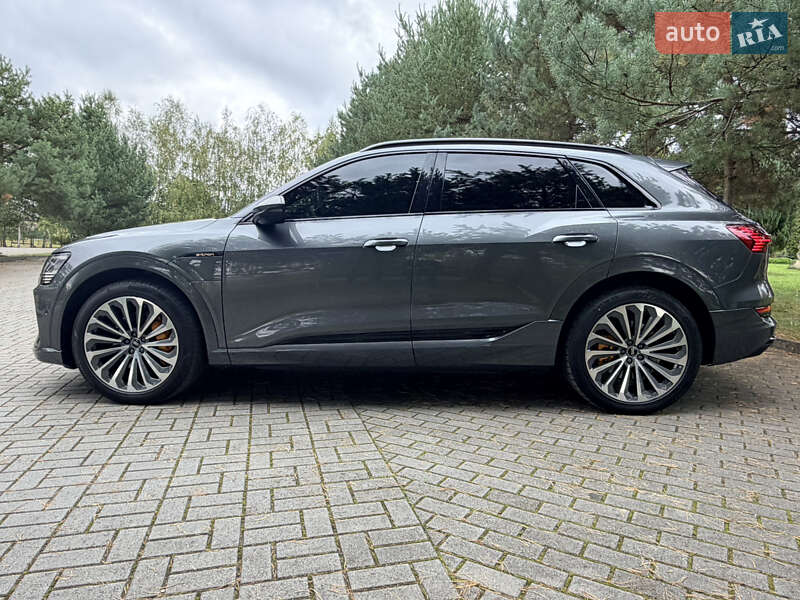 Позашляховик / Кросовер Audi e-tron 2020 в Дрогобичі