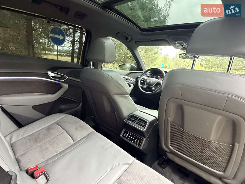 Позашляховик / Кросовер Audi e-tron 2020 в Дрогобичі
