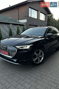 Внедорожник / Кроссовер Audi e-tron 2023 в Киеве