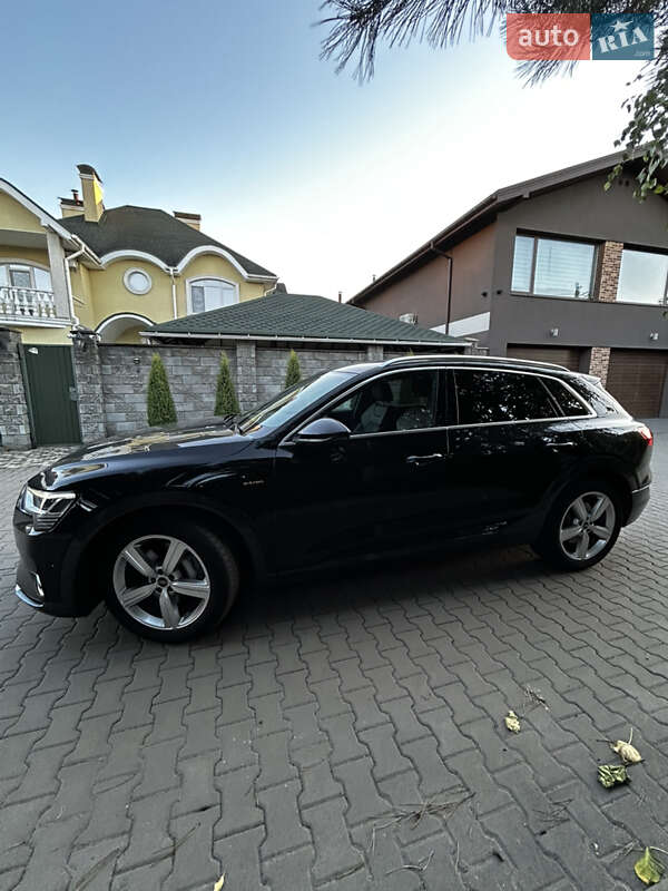 Позашляховик / Кросовер Audi e-tron 2023 в Києві