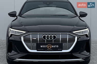 Позашляховик / Кросовер Audi e-tron 2022 в 