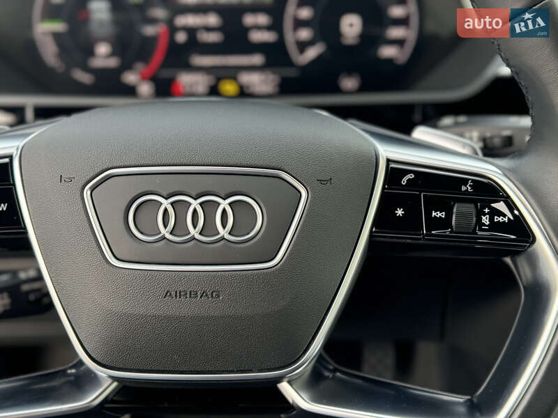 Внедорожник / Кроссовер Audi e-tron 2022 в Мукачево