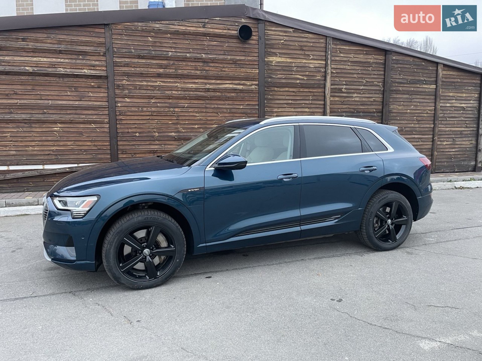 2019 Audi e-tron - мініатюра 3