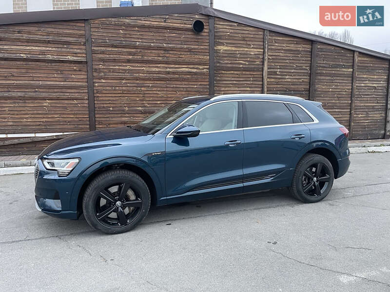 Позашляховик / Кросовер Audi e-tron 2019 в Запоріжжі
