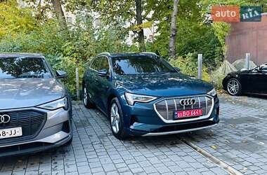 Внедорожник / Кроссовер Audi e-tron 2020 в 