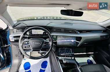 Внедорожник / Кроссовер Audi e-tron 2020 в 