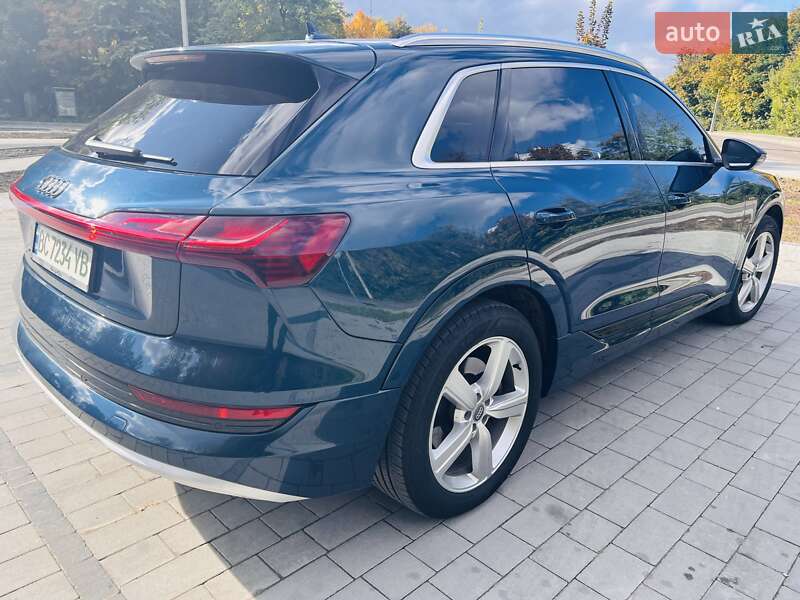 Внедорожник / Кроссовер Audi e-tron 2019 в Львове