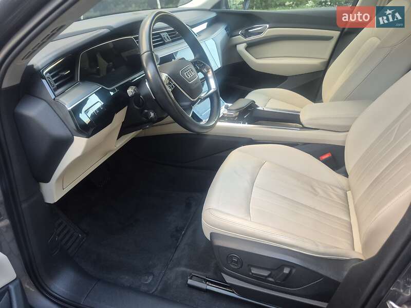 Позашляховик / Кросовер Audi e-tron 2020 в Хмельницькому