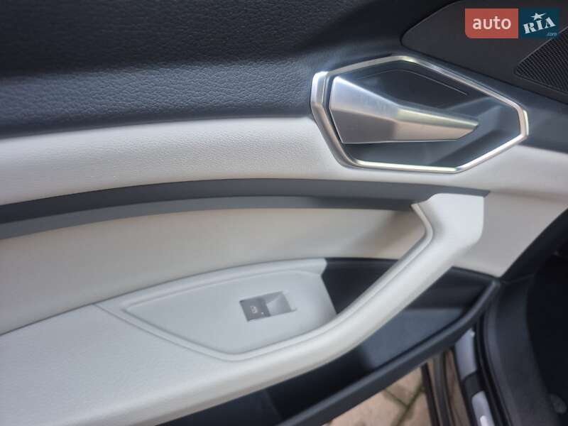Позашляховик / Кросовер Audi e-tron 2020 в Хмельницькому