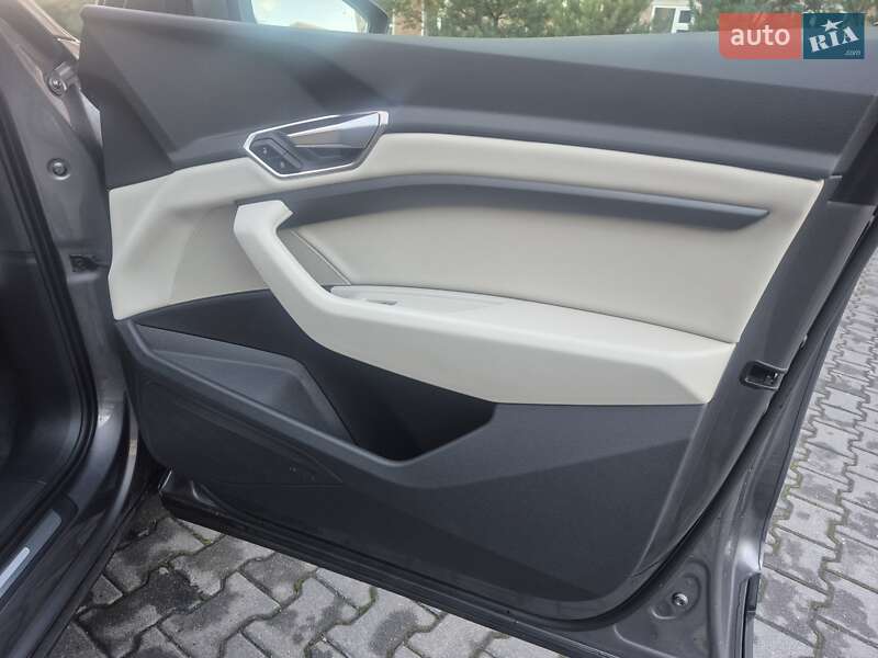 Позашляховик / Кросовер Audi e-tron 2020 в Хмельницькому