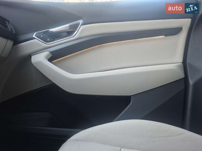 Позашляховик / Кросовер Audi e-tron 2020 в Хмельницькому