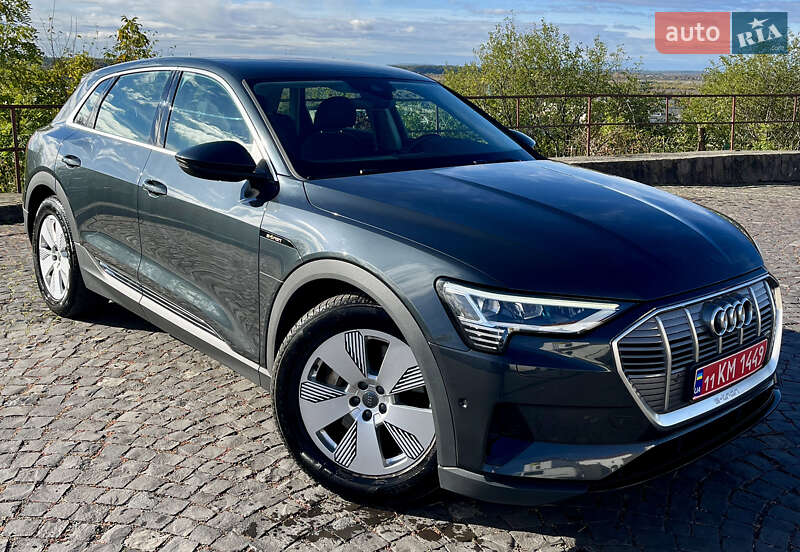 Внедорожник / Кроссовер Audi e-tron 2020 в Киеве