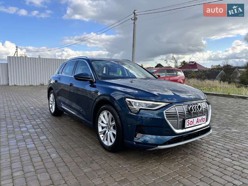 Внедорожник / Кроссовер Audi e-tron 2019 в 