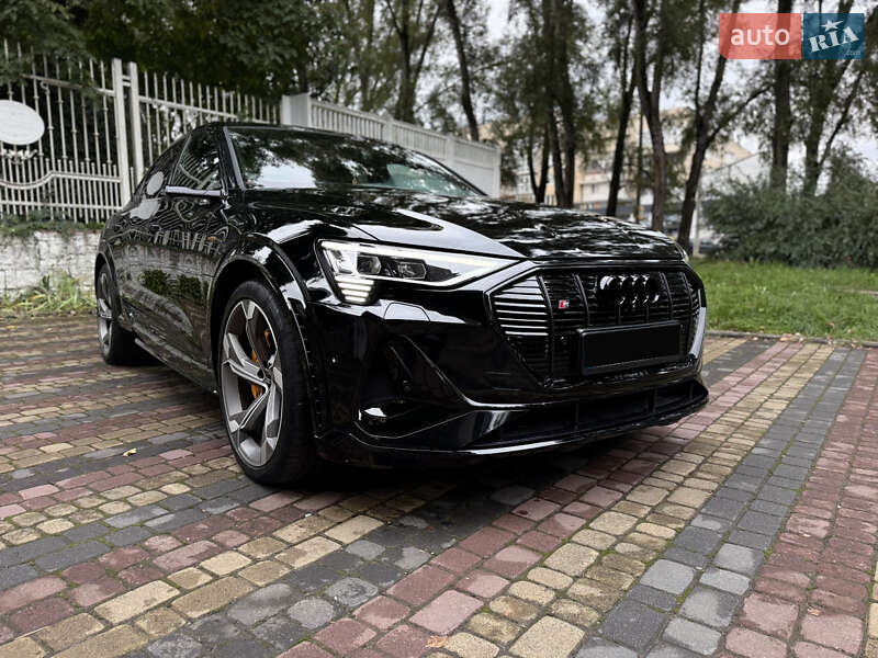 Audi e-tron 2022