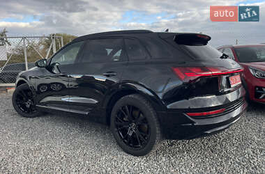 Внедорожник / Кроссовер Audi e-tron 2021 в 