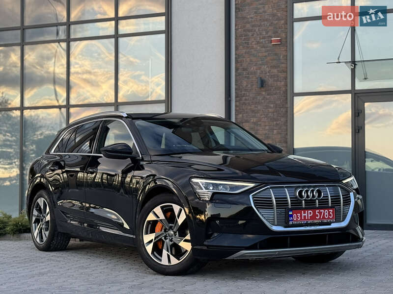 Внедорожник / Кроссовер Audi e-tron 2020 в 