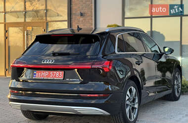 Внедорожник / Кроссовер Audi e-tron 2020 в 