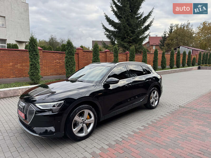 Позашляховик / Кросовер Audi e-tron 2023 в Хмельницькому