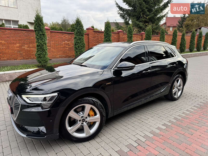 Audi e-tron 2023