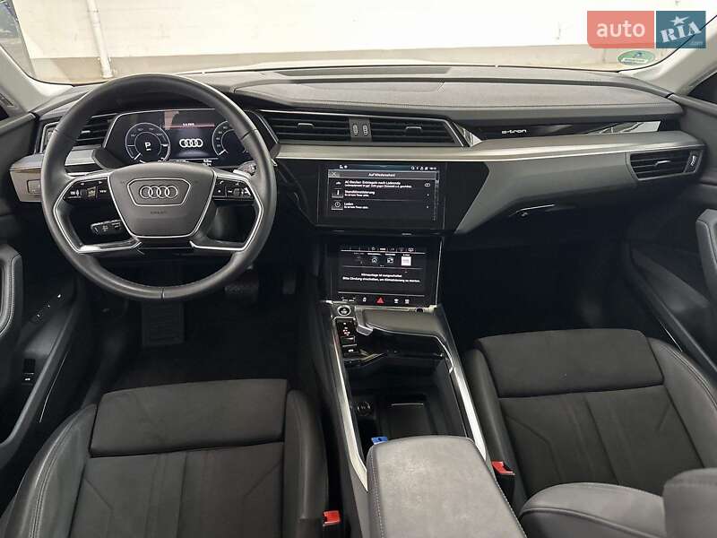 Внедорожник / Кроссовер Audi e-tron 2022 в Киеве фото 11 Внедорожник / Кроссовер Audi e-tron 2022 в Киеве