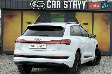 Позашляховик / Кросовер Audi e-tron 2021 в 