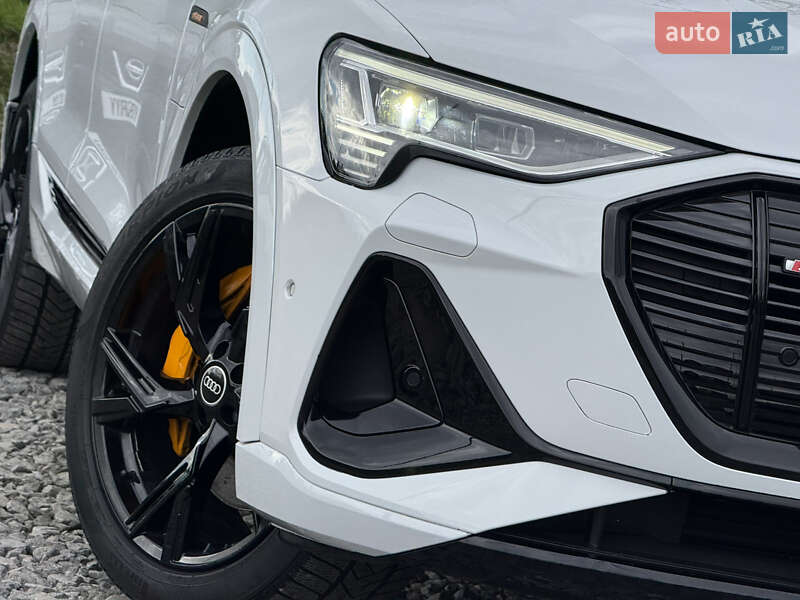 Внедорожник / Кроссовер Audi e-tron 2021 в Стрые
