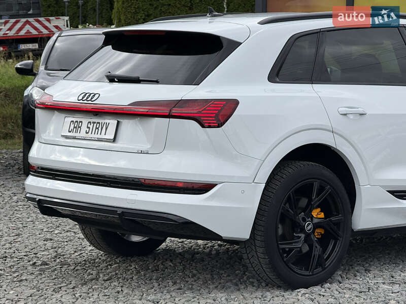 Внедорожник / Кроссовер Audi e-tron 2021 в Стрые