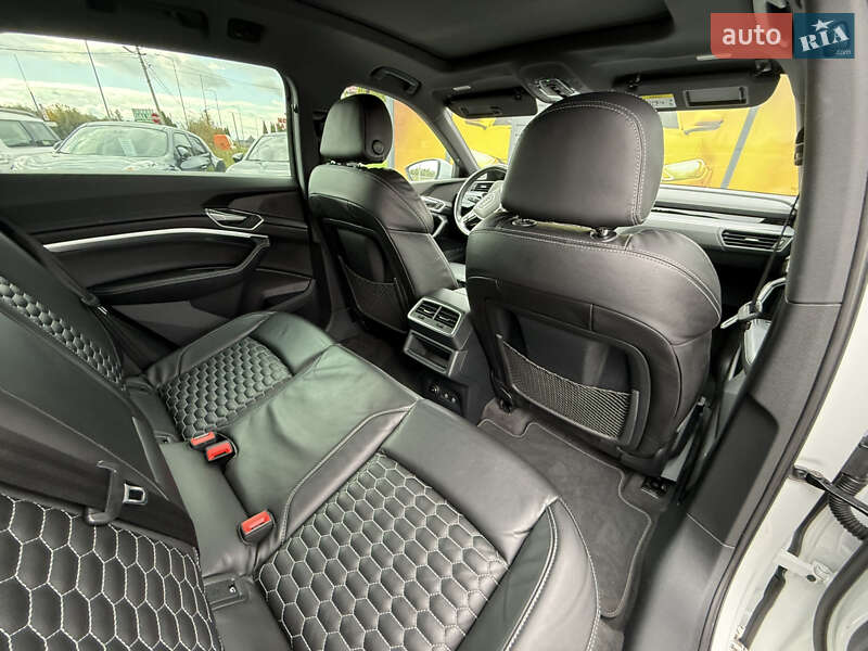 Внедорожник / Кроссовер Audi e-tron 2021 в Стрые