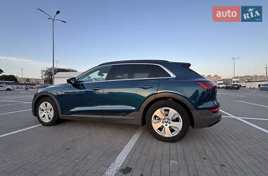 Позашляховик / Кросовер Audi e-tron 2020 в 