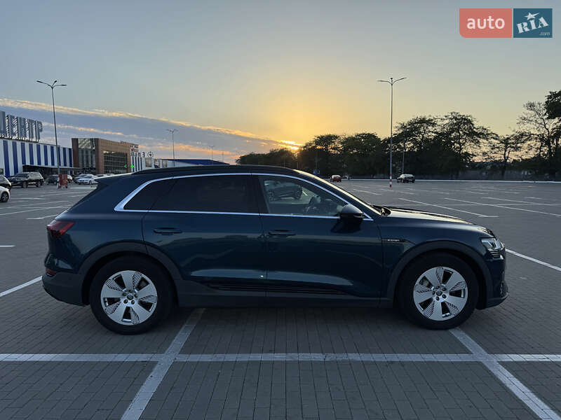 Внедорожник / Кроссовер Audi e-tron 2020 в Одессе фото 3 Внедорожник / Кроссовер Audi e-tron 2020 в Одессе