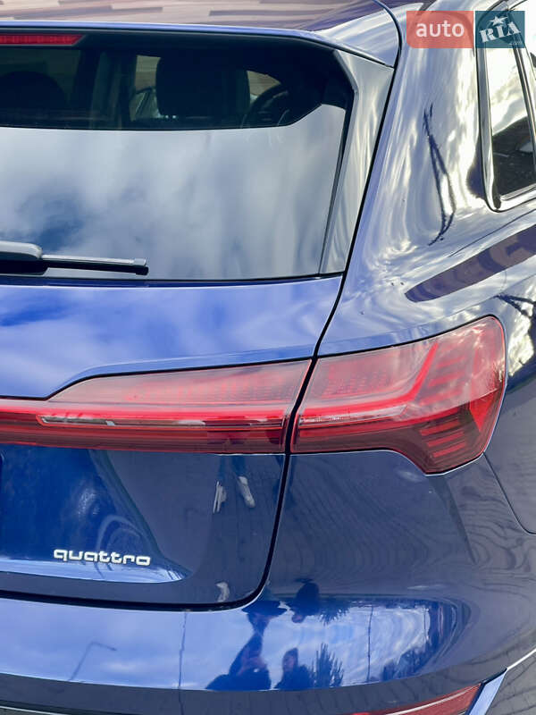 Позашляховик / Кросовер Audi e-tron 2021 в Києві