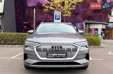 Внедорожник / Кроссовер Audi e-tron 2019 в 