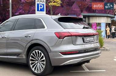 Внедорожник / Кроссовер Audi e-tron 2019 в 