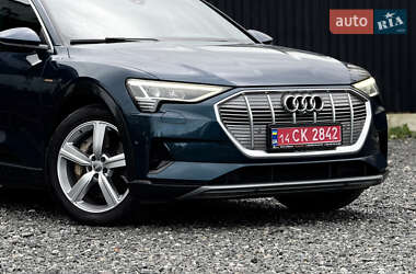 Позашляховик / Кросовер Audi e-tron 2019 в 